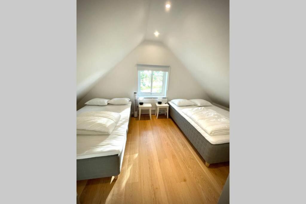 Eget Hus Med Bra Laege Och Toppstandard ลินเชอปิง ภายนอก รูปภาพ